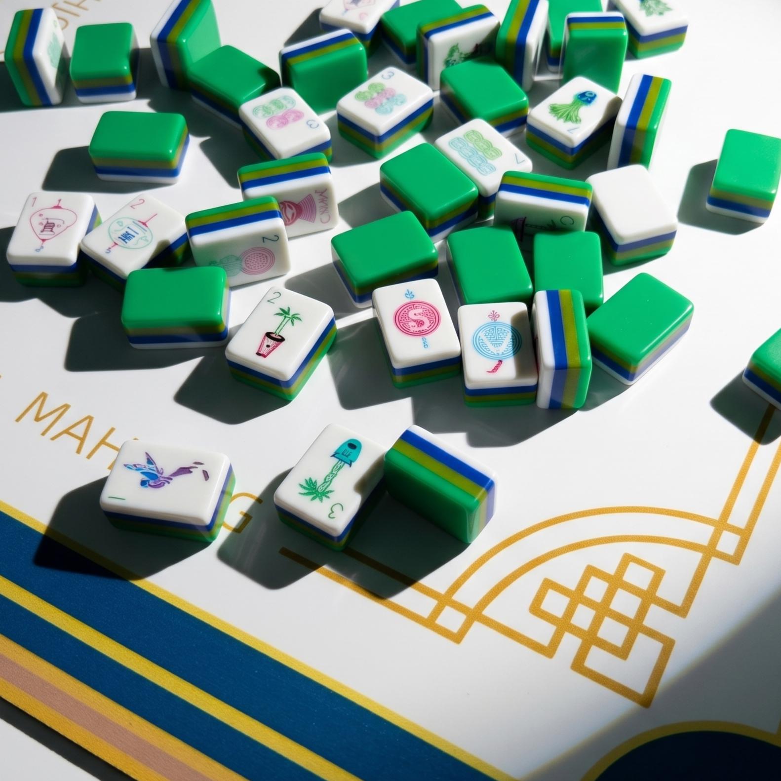 White Resin Floral Bamboo Mahjong Set — 166 Tiles - Image 5