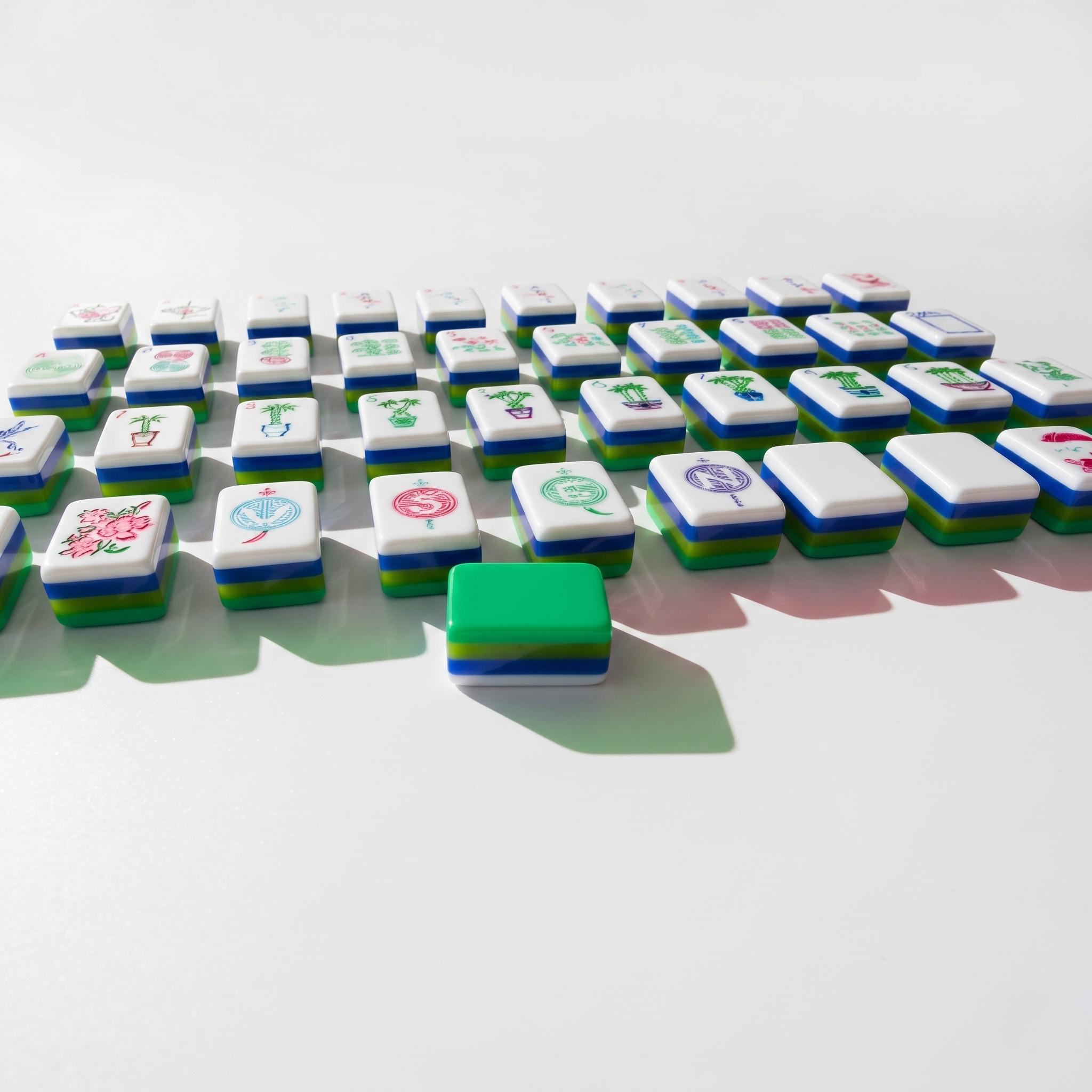 White Resin Floral Bamboo Mahjong Set — 166 Tiles - Image 3