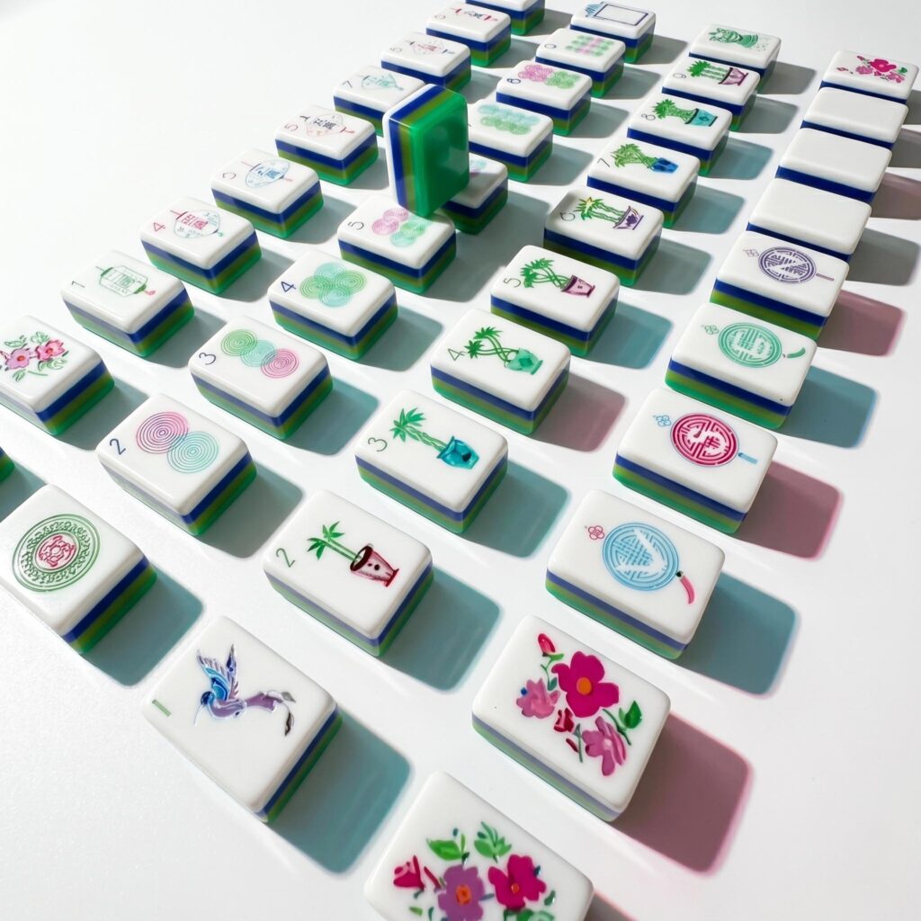 White Resin Floral Bamboo Mahjong Set — 166 Tiles