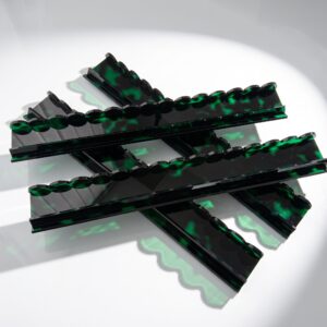 Emerald Tortoiseshell Acrylic Mahjong Tile Rack Set (4) — Scalloped Edge & Magnetic Pushers